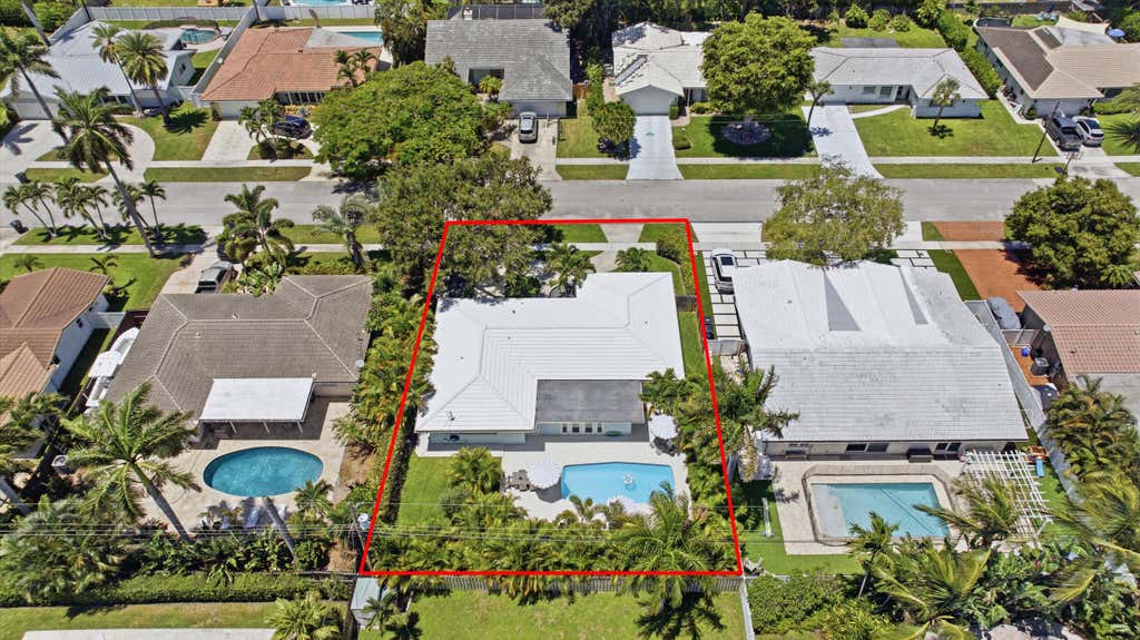 Photo of 1136 SW 12TH Street, Boca Raton, FL 33486 (MLS # B26055203)