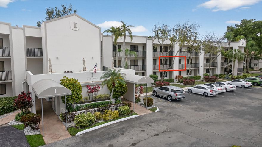 Welcome home to this well-kept 2BD/2BA condo in the sought-after 55+ Kings Point community. This 2nd-floor residence offers an open floor plan with eat-in kitchen, pass-thru to the living/dining area, and split bedrooms for privacy. Enjoy serene garden views through the extended living space with oversized windows that flood the home with natural light. Primary suite includes walk-in closet and en-suite bath. Spacious laundry room with built-in cabinetry provides excellent storage. Water and basic cable included in monthly HOA.

Kings Point delivers unmatched amenities including clubhouse, pools, fitness centers, tennis, theater, social activities, and courtesy bus transportation. 24-hour guard gate for peace of mind. Resort-style living in a secure, amenity-rich community.