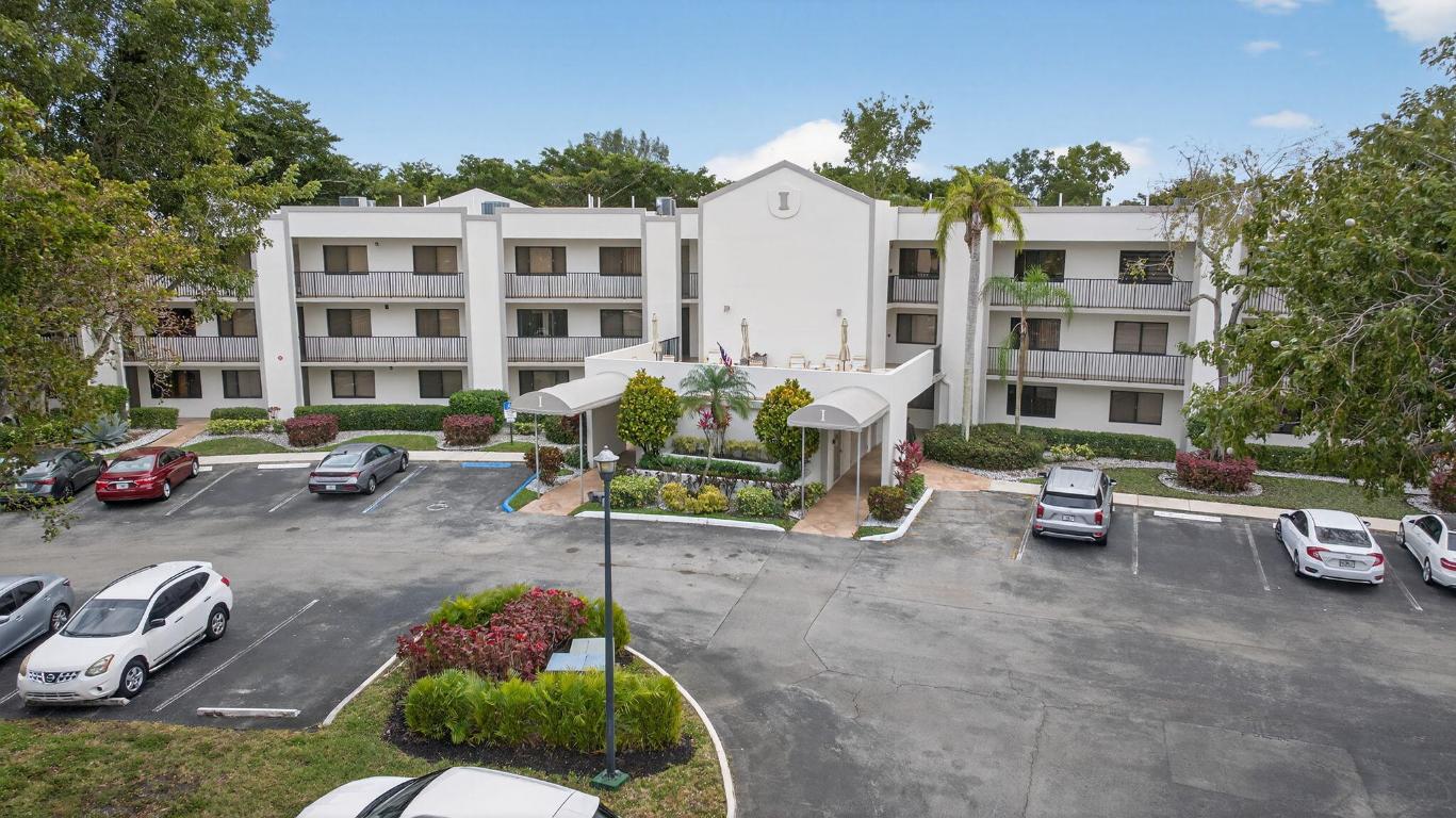 10837 W Clairmont Circle 208