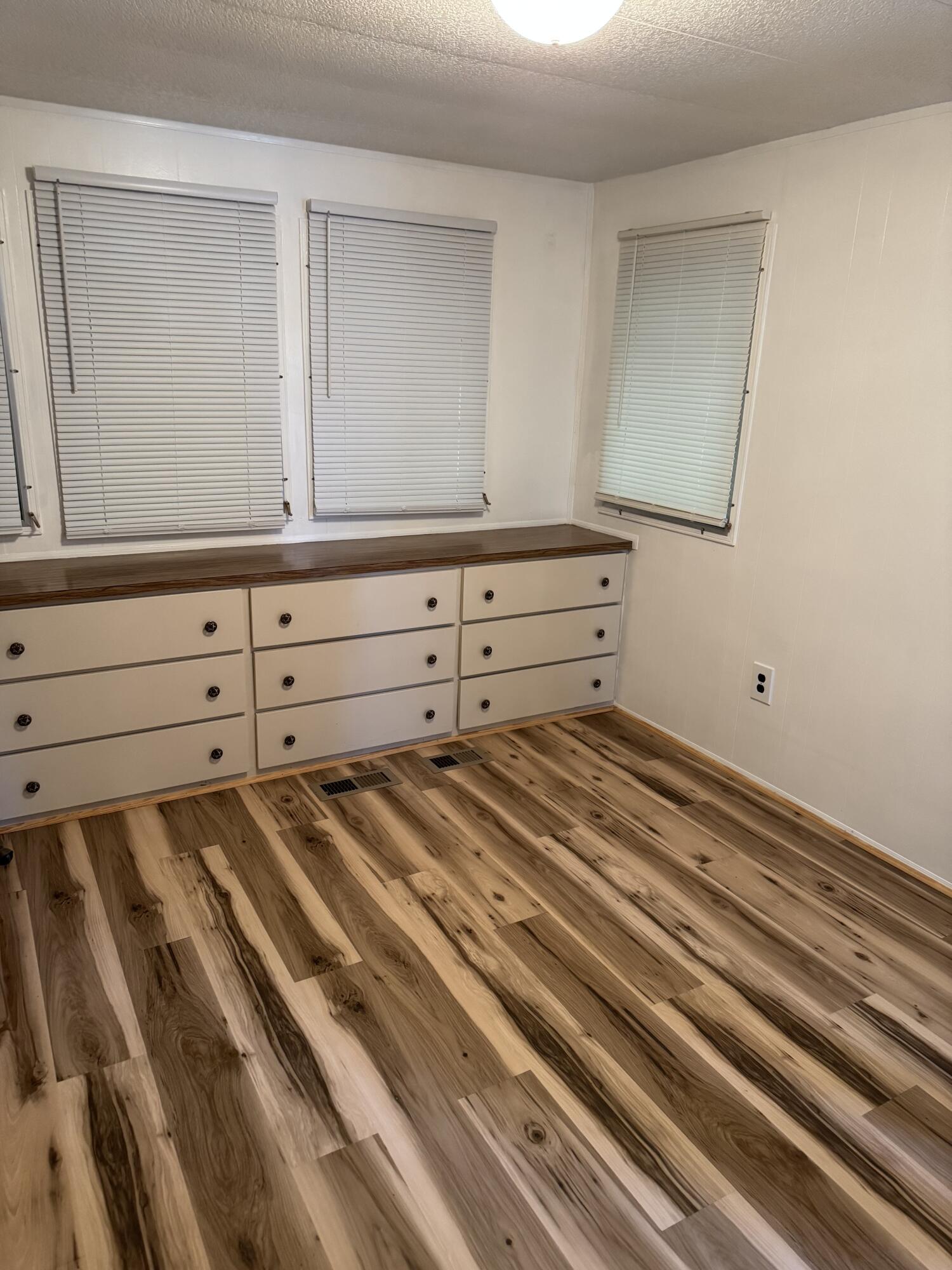 WOODBRIDGE MOBILE VILLAGE UNREC CO-OP - Residential