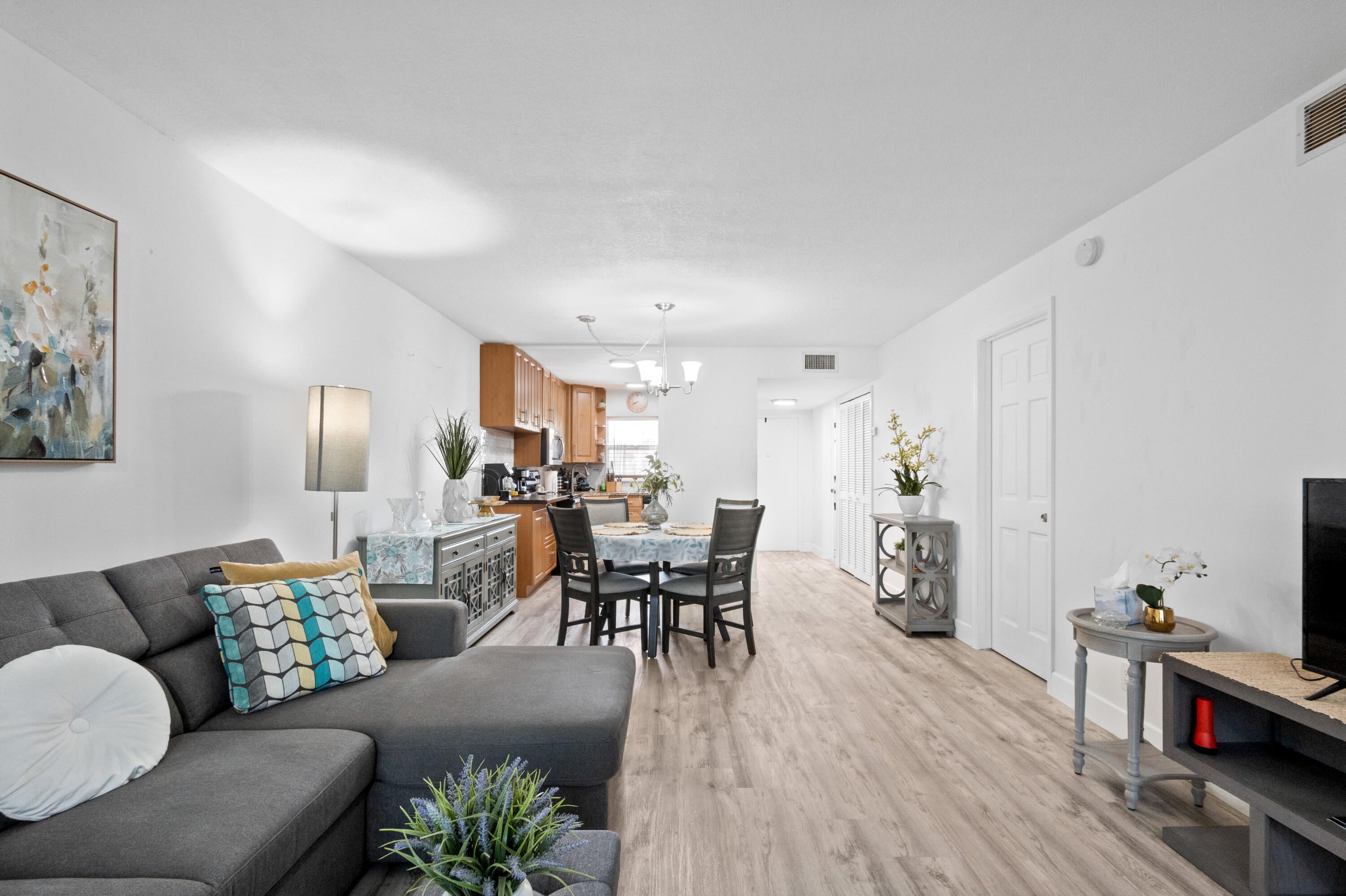 9350 SUNRISE LAKES Boulevard 205