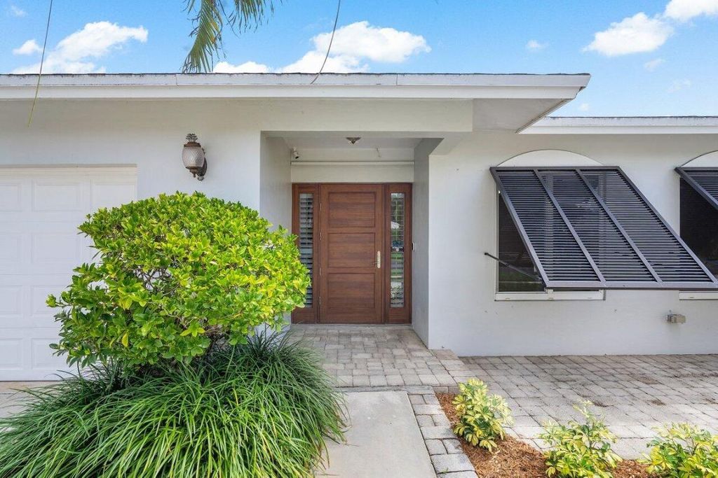 Photo of 150 SW 11th Court, Boca Raton, FL 33486 (MLS # R11095806)