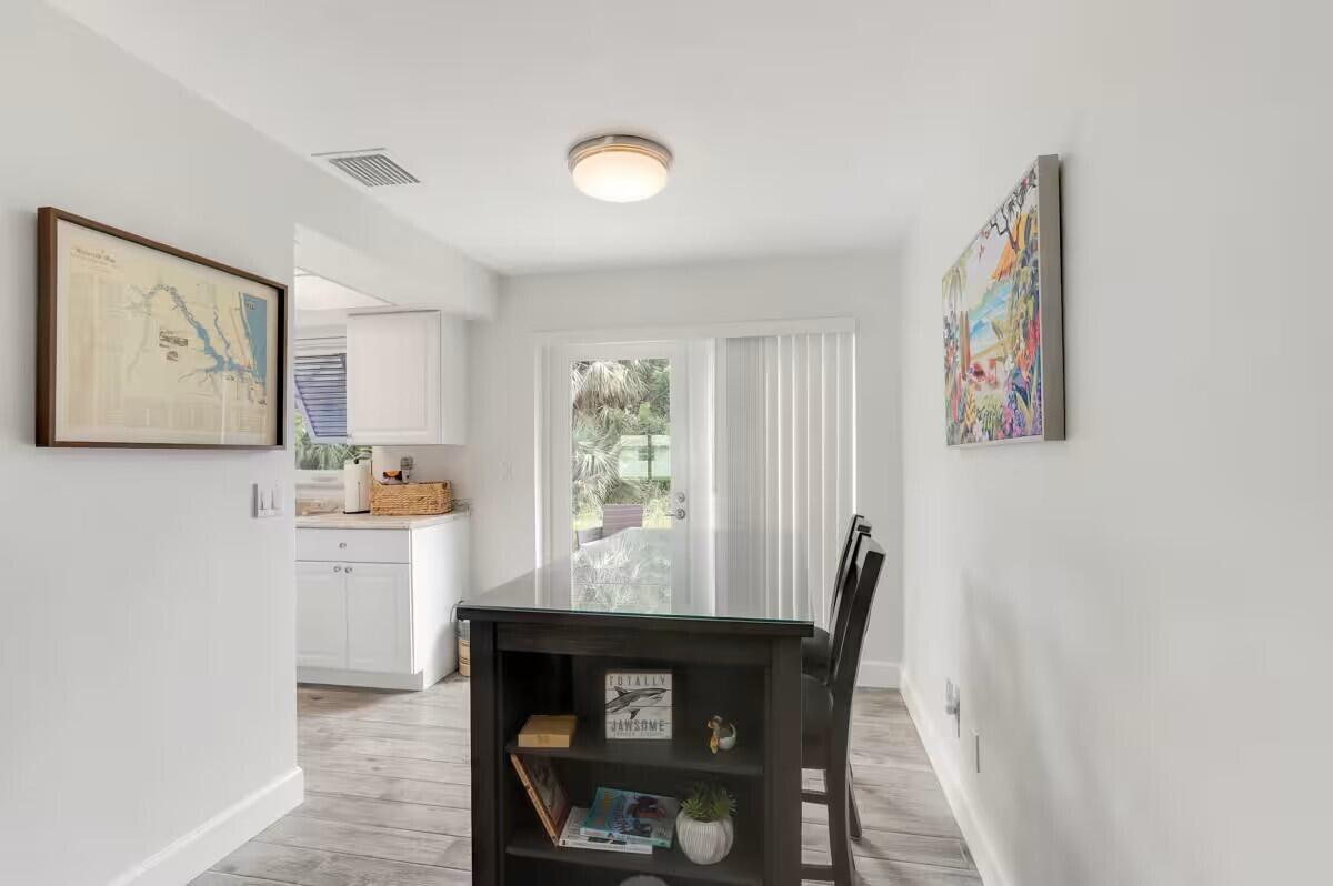 RIVERSIDE DRIVE PARK - Residential Lease