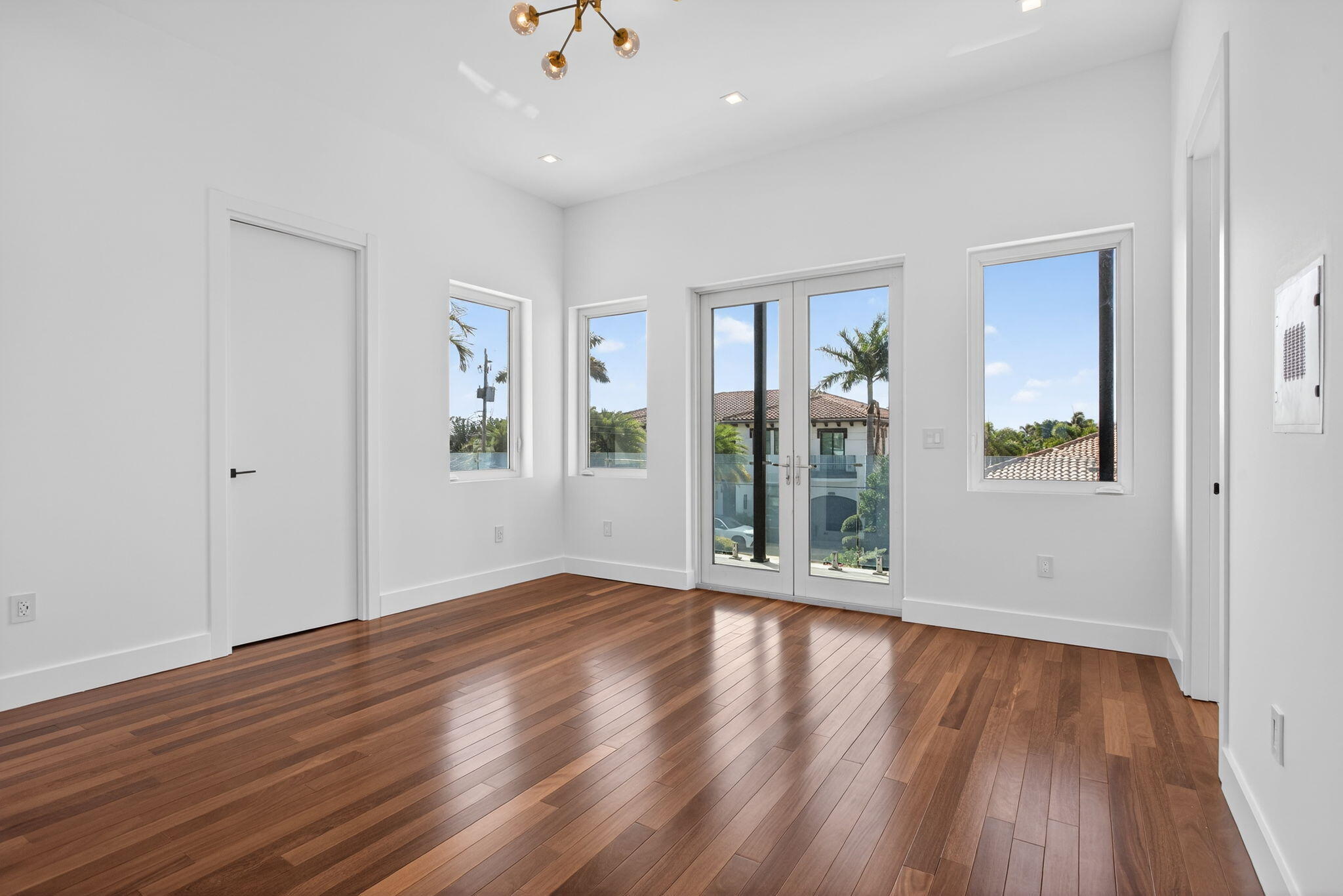 Coral Key Villas - Residential