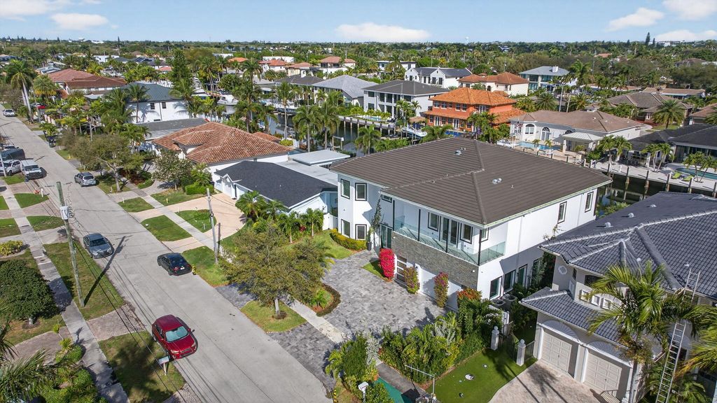 Photo of 2641 NE 48th Street, Lighthouse Point, FL 33064 (MLS # B26015239)