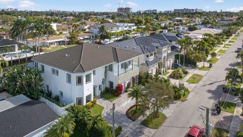 Tiny photo for 2641 NE 48th Street, Lighthouse Point, FL 33064 (MLS # B26015239)