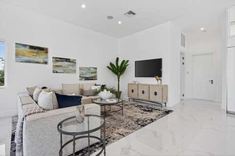 Tiny photo for 2641 NE 48th Street, Lighthouse Point, FL 33064 (MLS # B26015239)