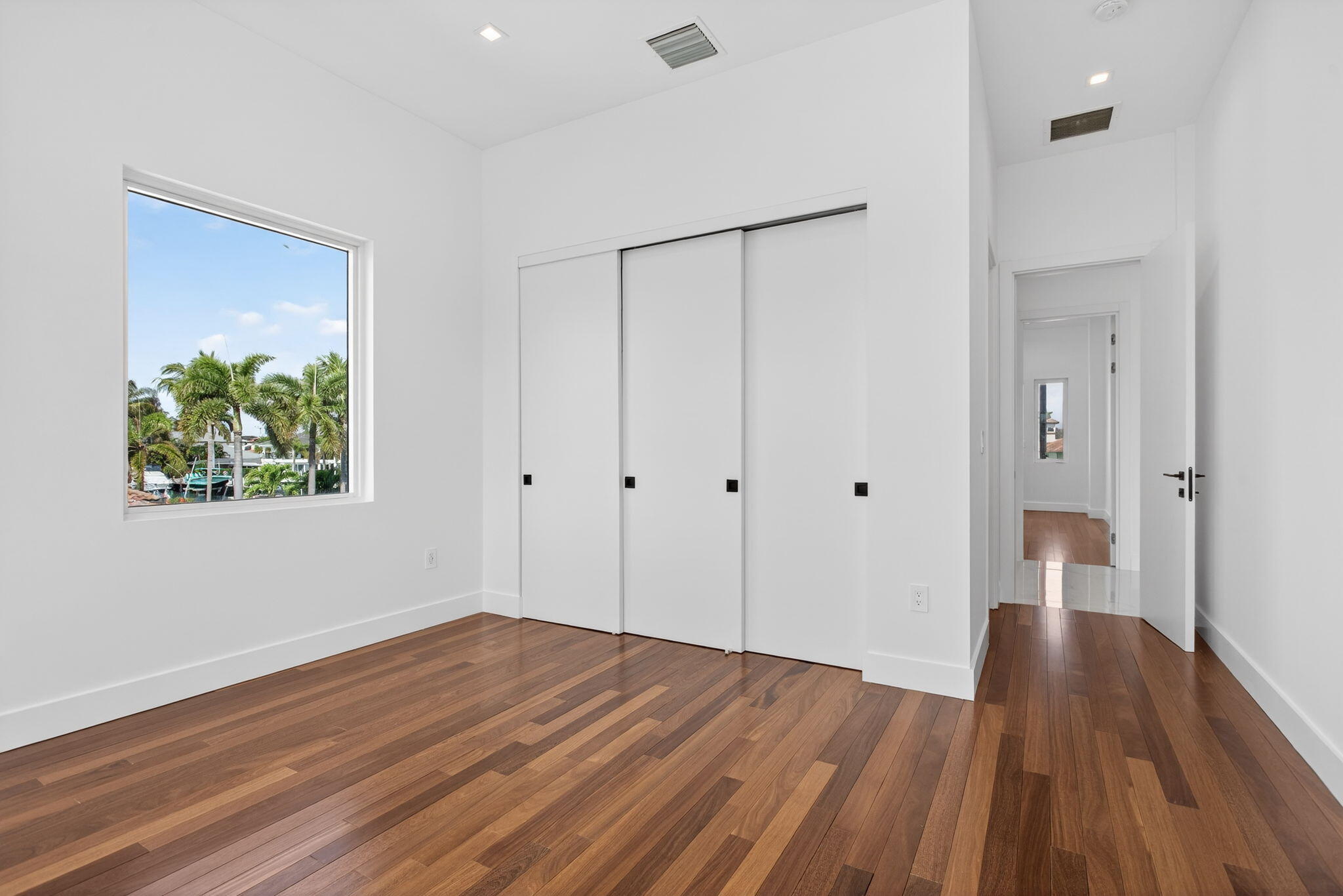 Coral Key Villas - Residential