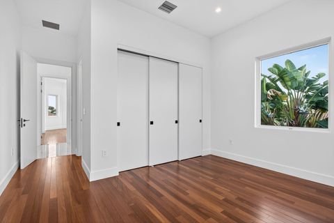 Tiny photo for 2641 NE 48th Street, Lighthouse Point, FL 33064 (MLS # B26015239)
