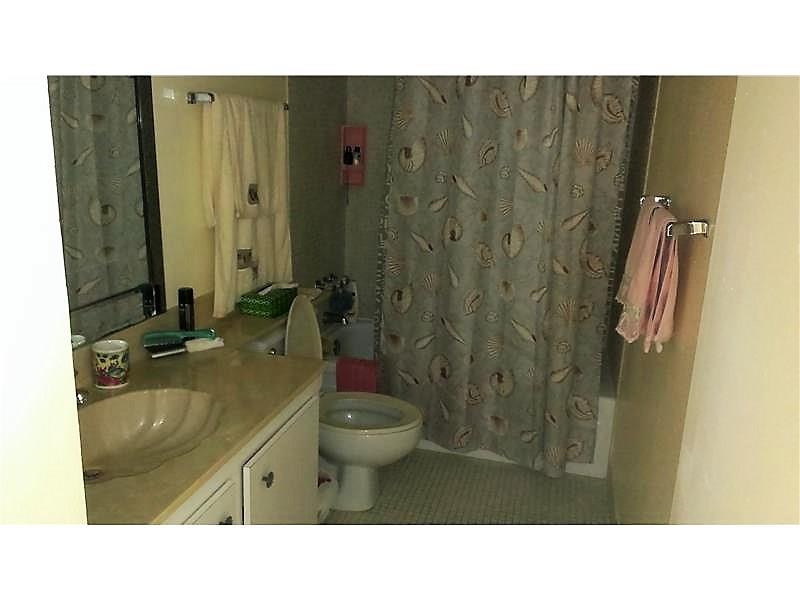 POMPANO BEACH CLUB CONDO - Residential Lease