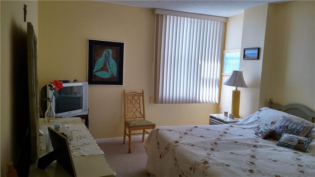 POMPANO BEACH CLUB CONDO - Residential Lease