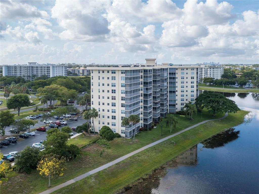 PALM AIRE COUNRTY CLUB - Residential