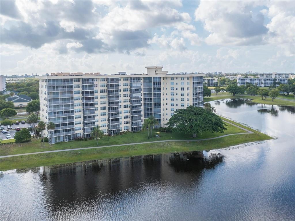 PALM AIRE COUNRTY CLUB - Residential