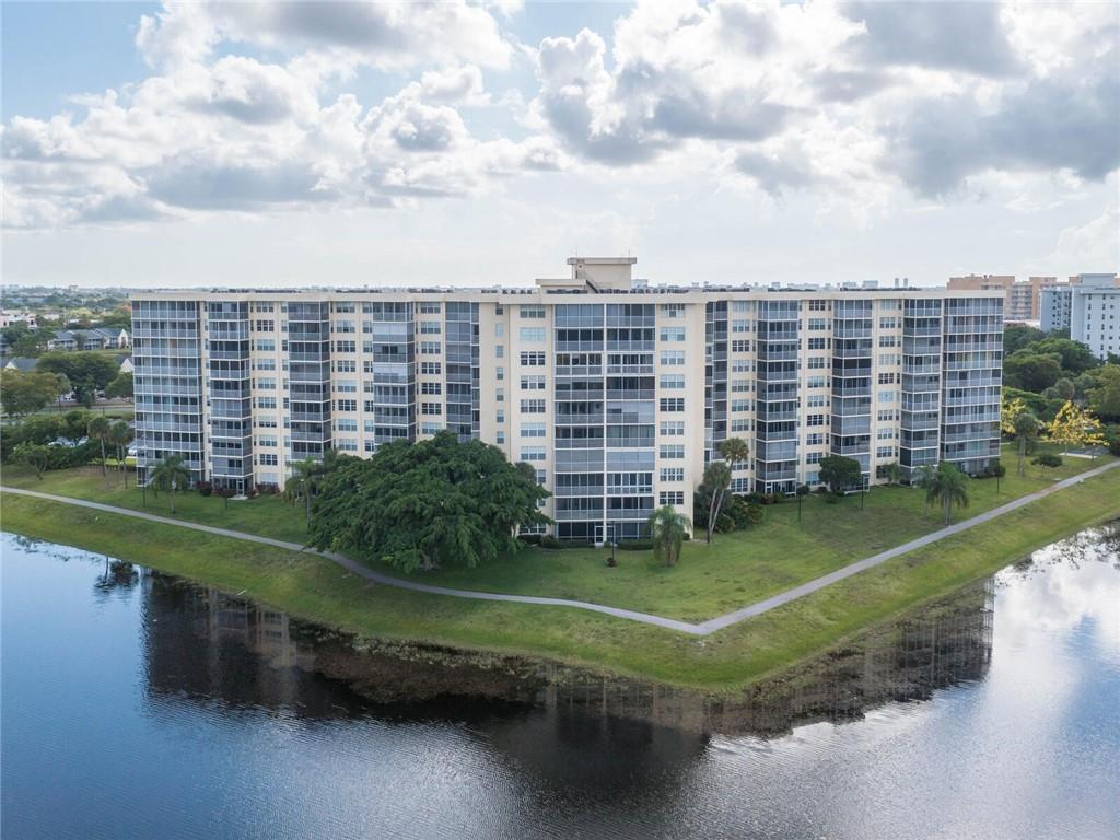 PALM AIRE COUNRTY CLUB - Residential