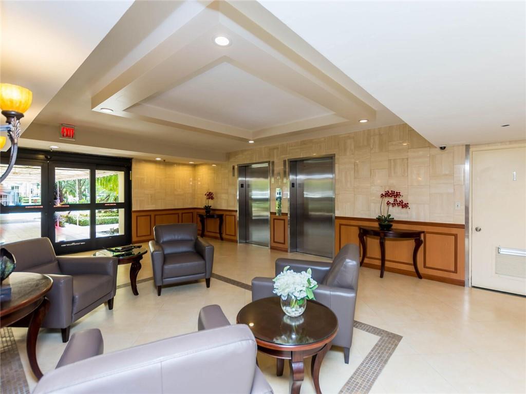 PALM AIRE COUNRTY CLUB - Residential