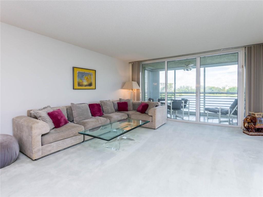 PALM AIRE COUNRTY CLUB - Residential