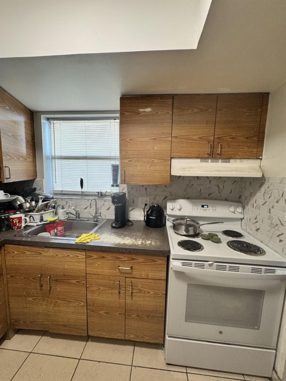 The Courts at Oakland Par - Residential