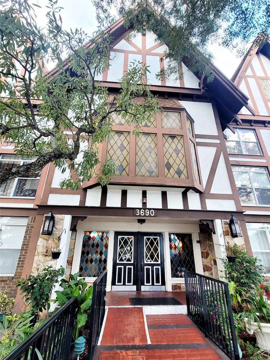 Photo of 3690 Inverrary Drive #1R, Lauderhill, FL 33319 (MLS # F10409602)