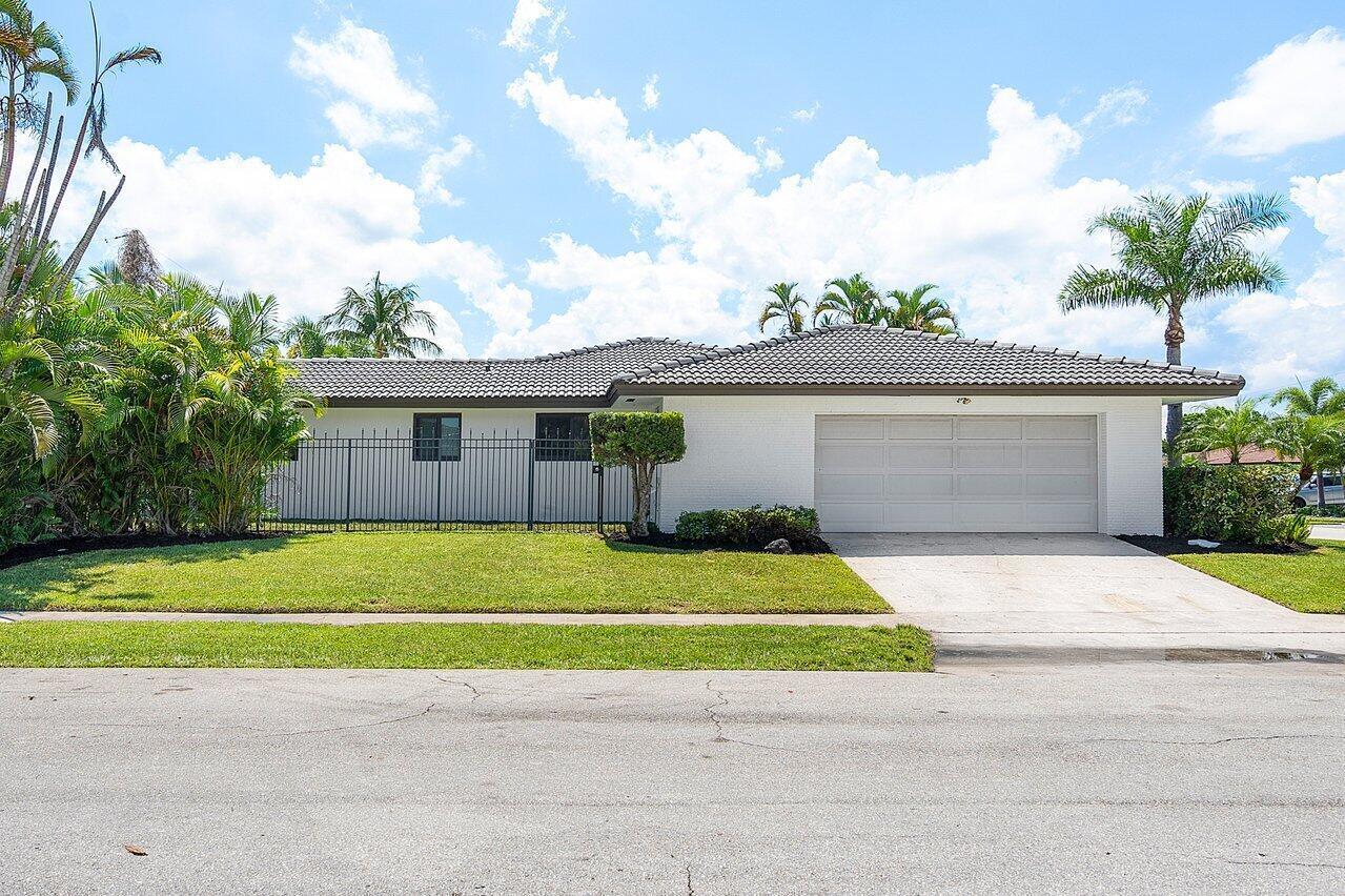 BOCA RATON SQUARE 9 - Residential Lease