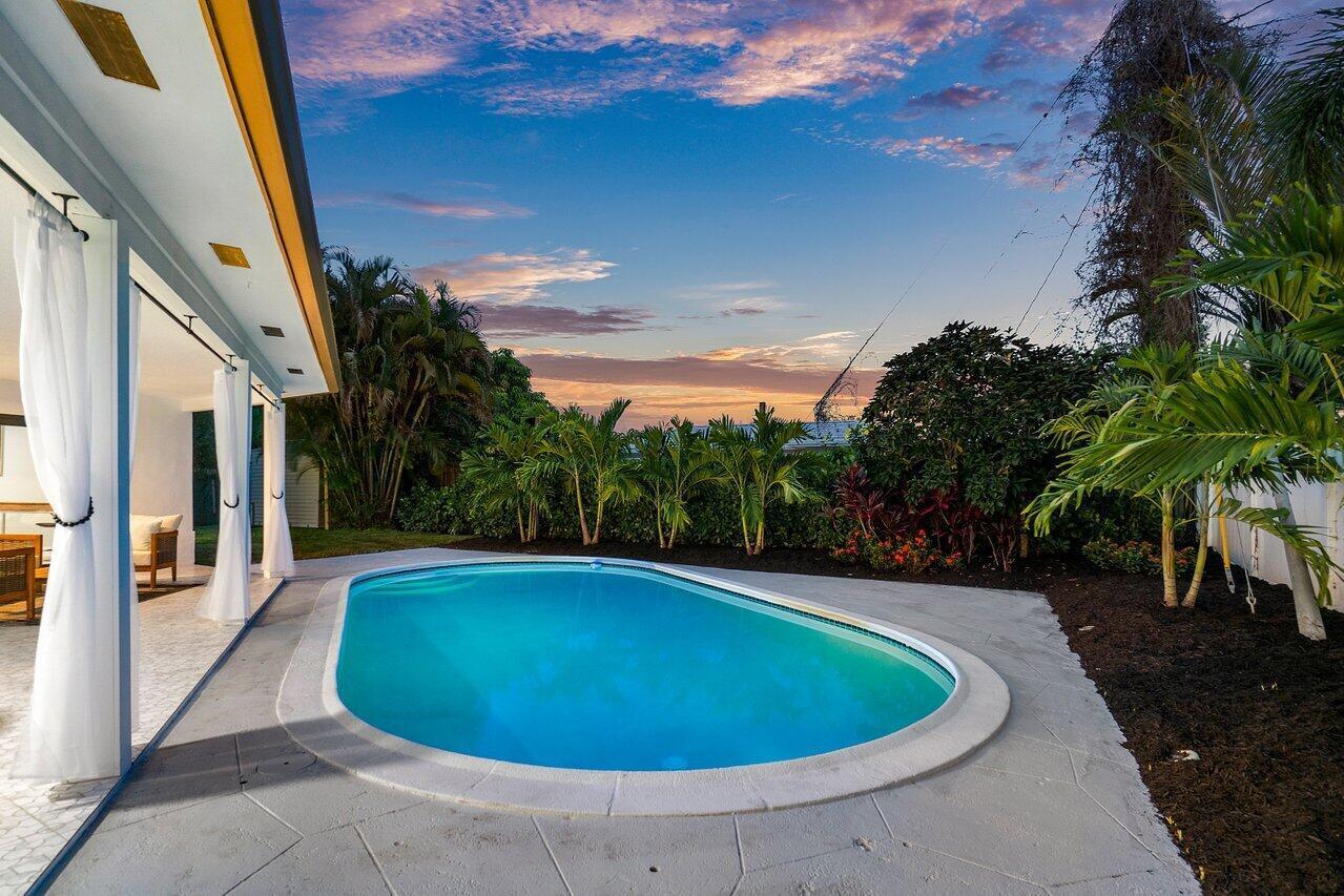 BOCA RATON SQUARE 9 - Residential Lease