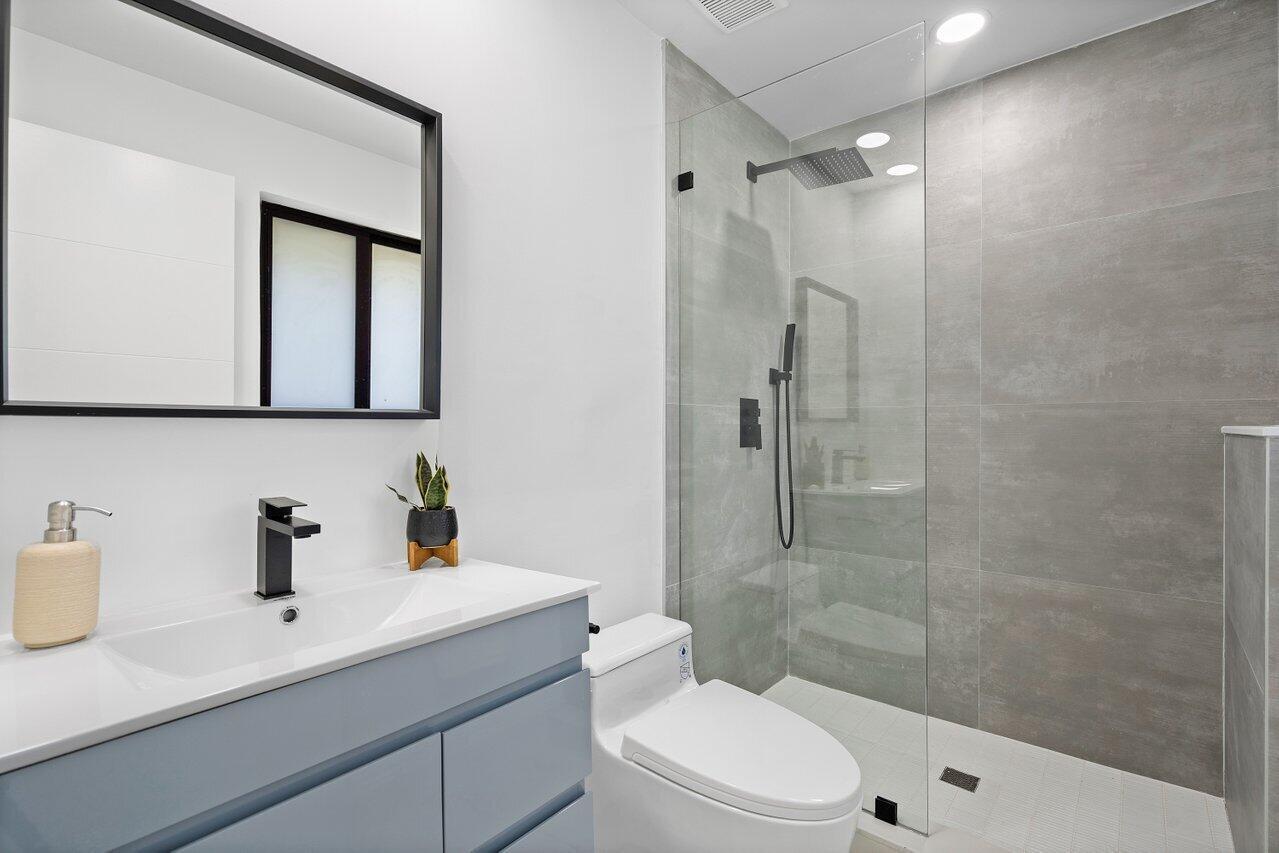 BOCA RATON SQUARE 9 - Residential Lease