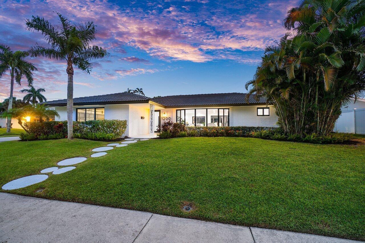 BOCA RATON SQUARE 9 - Residential Lease