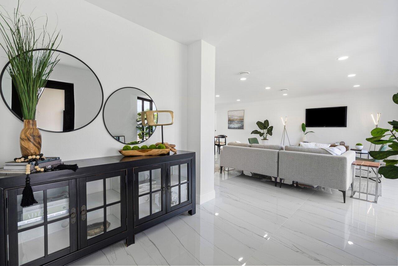 BOCA RATON SQUARE 9 - Residential Lease