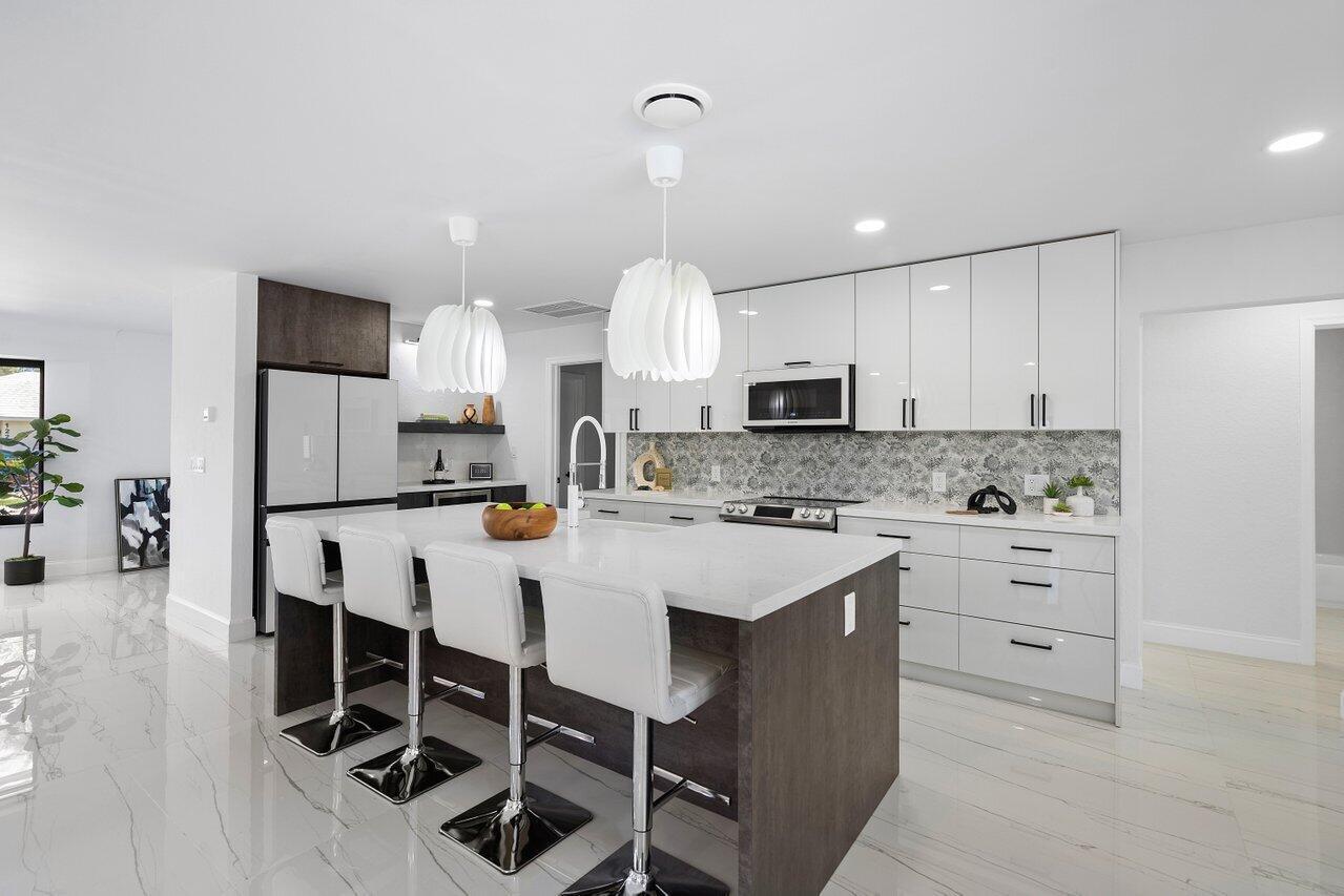 BOCA RATON SQUARE 9 - Residential Lease