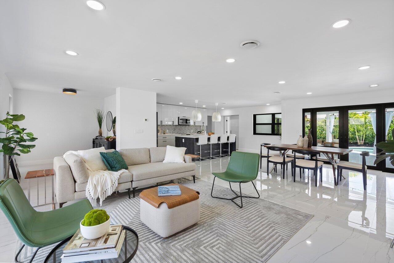 BOCA RATON SQUARE 9 - Residential Lease
