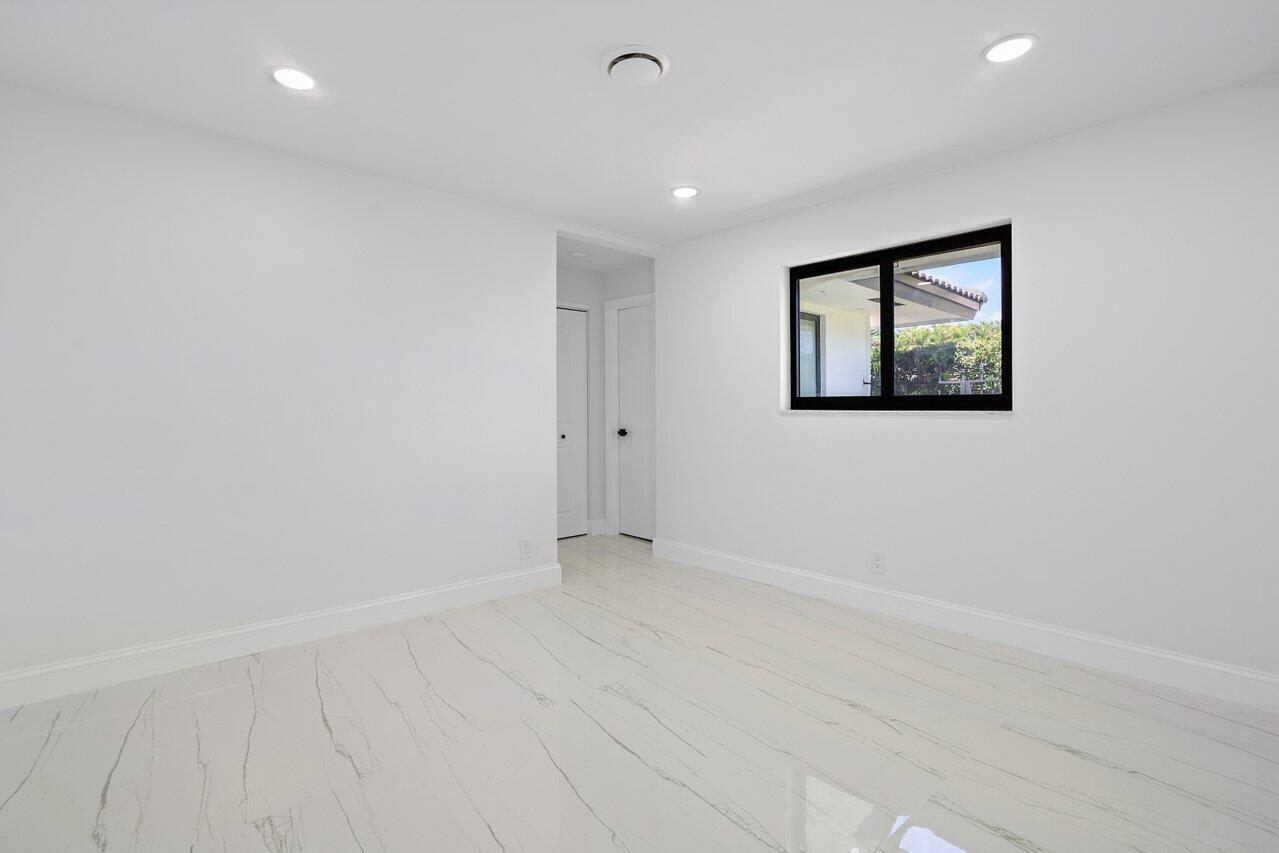 BOCA RATON SQUARE 9 - Residential Lease