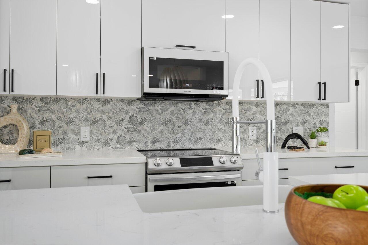 BOCA RATON SQUARE 9 - Residential Lease