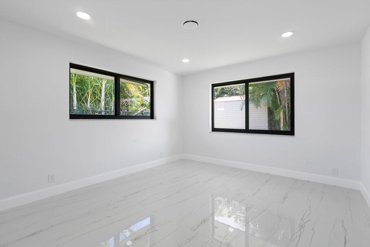 BOCA RATON SQUARE 9 - Residential Lease