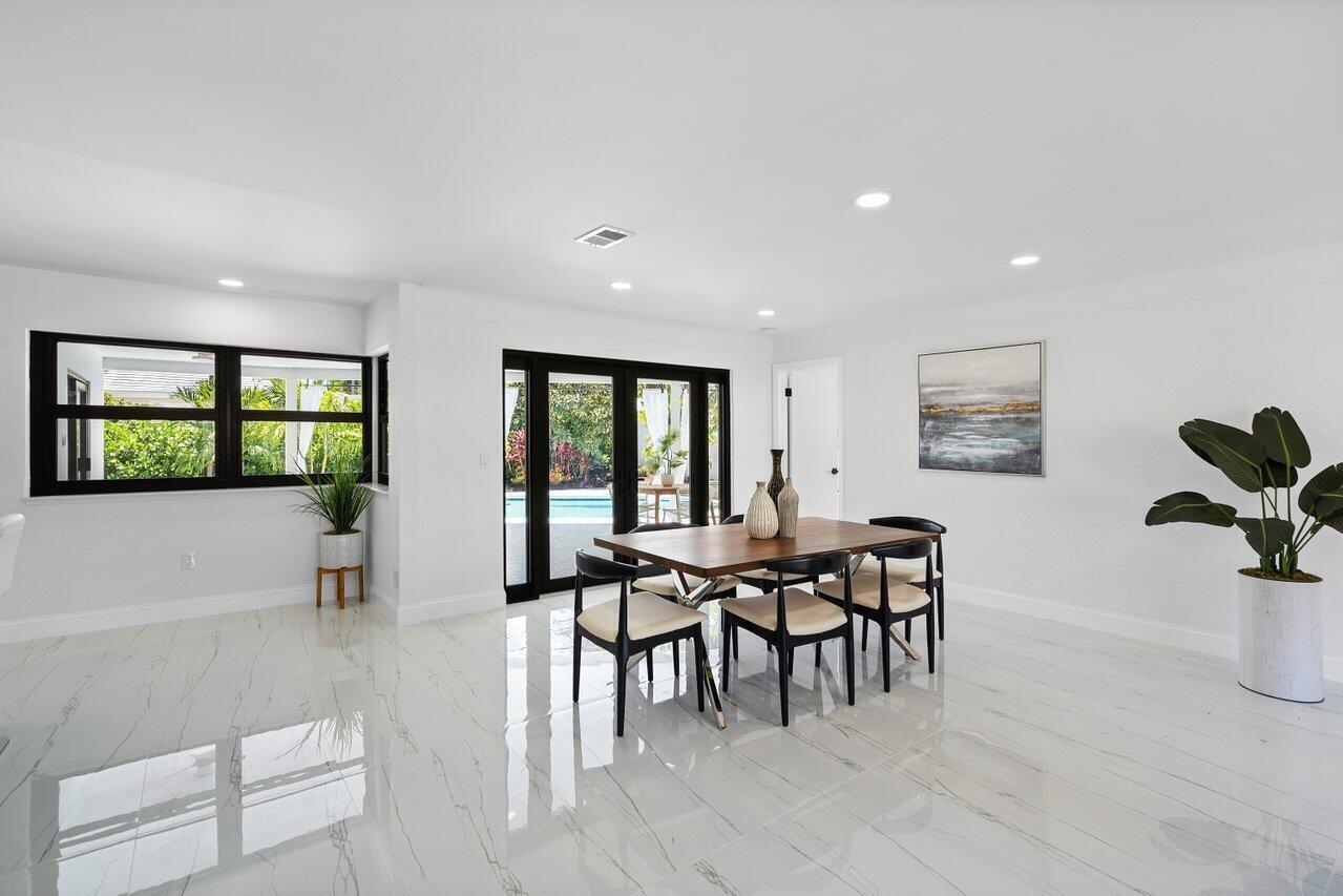 BOCA RATON SQUARE 9 - Residential Lease