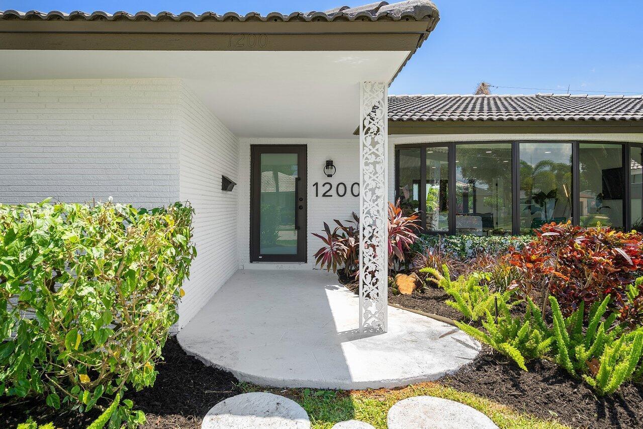 BOCA RATON SQUARE 9 - Residential Lease