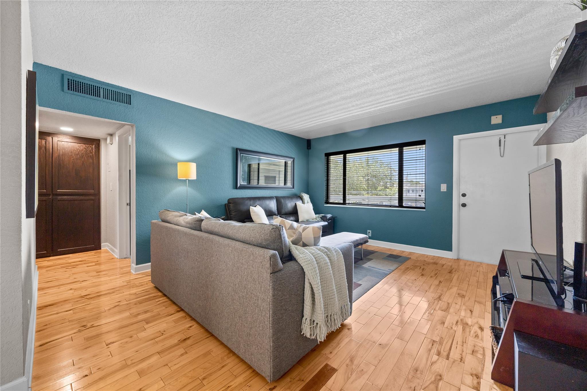 SAVOY APTS CO-OP - Residential