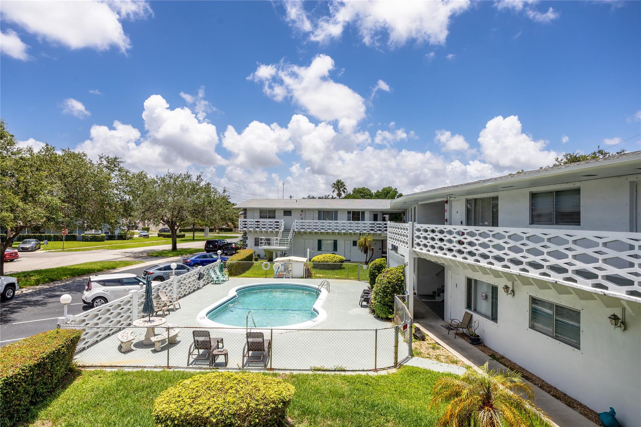 SAVOY APTS CO-OP - Residential