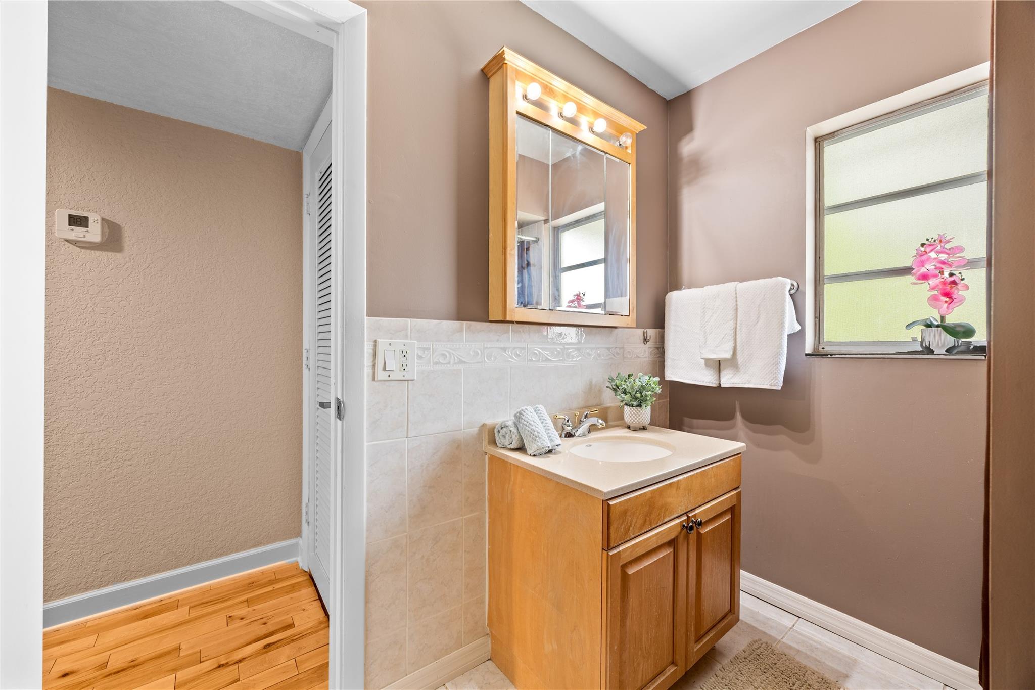 SAVOY APTS CO-OP - Residential