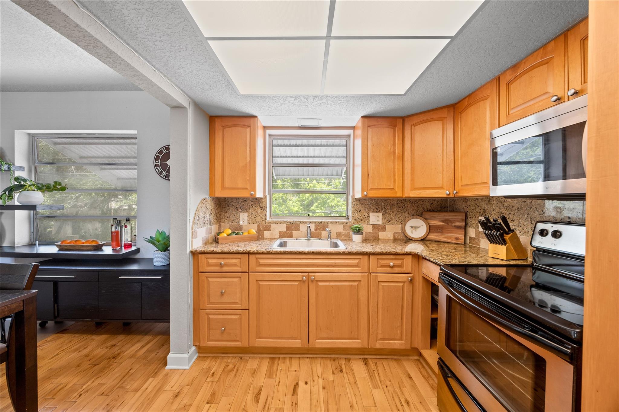 SAVOY APTS CO-OP - Residential