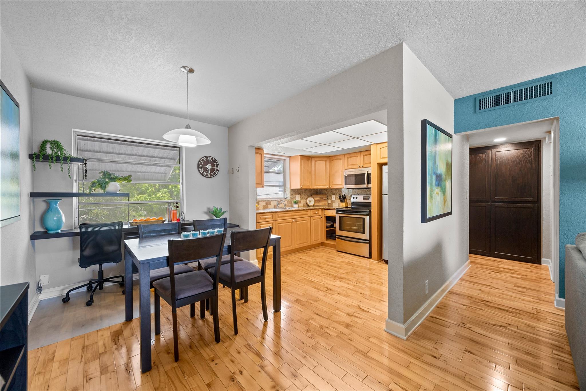 SAVOY APTS CO-OP - Residential