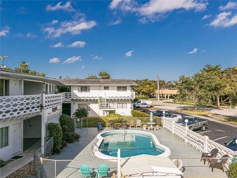 3847 S Circle Dr 11 Hollywood FL 33021