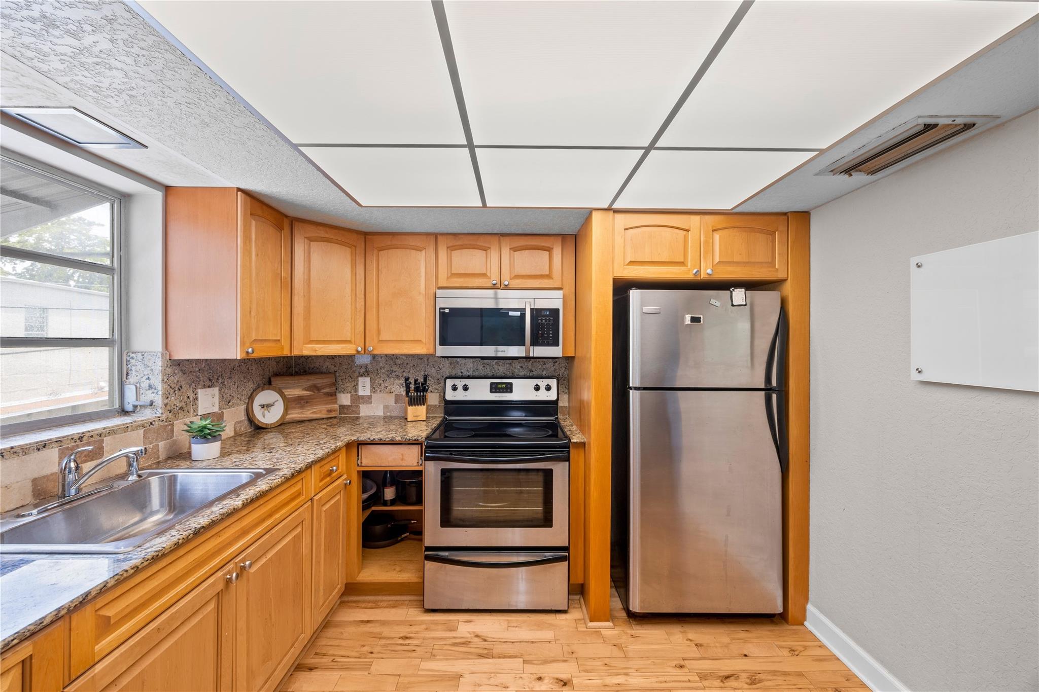 SAVOY APTS CO-OP - Residential