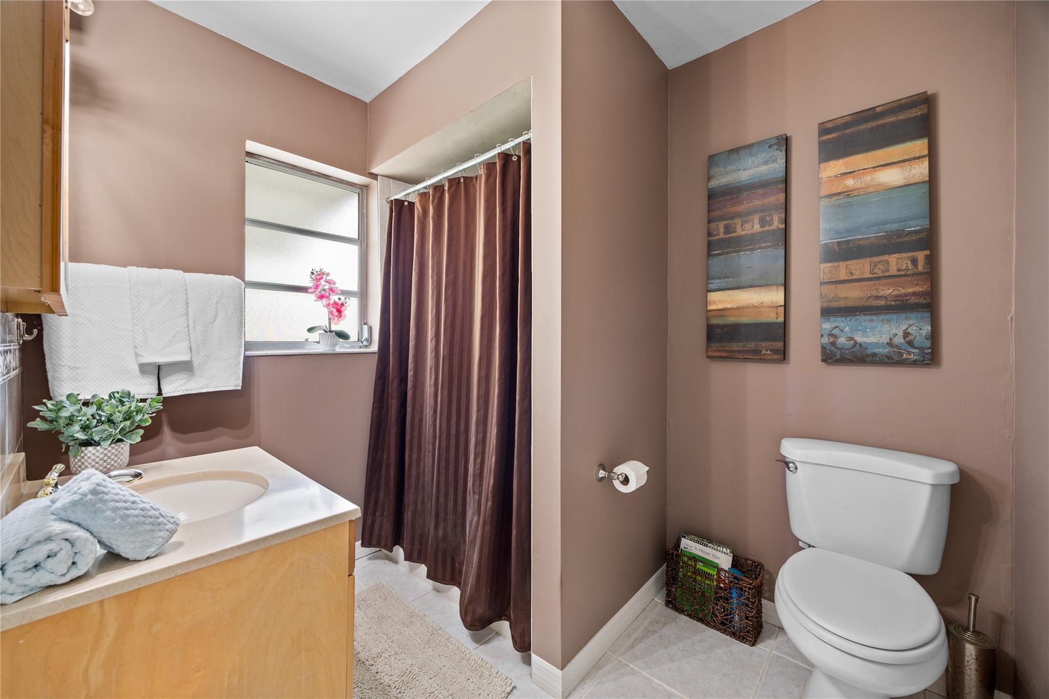 SAVOY APTS CO-OP - Residential