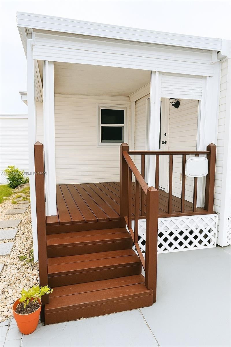 204 Flamingo Drive 1