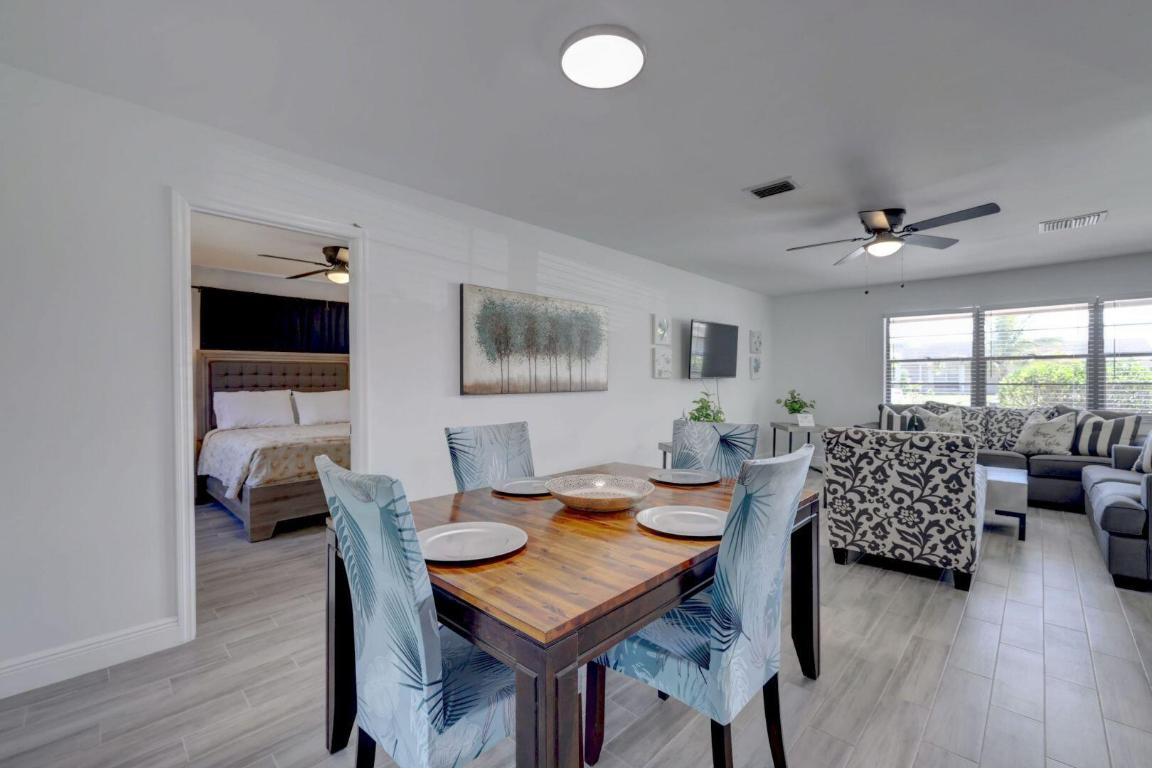 543 SE Greenway Terrace