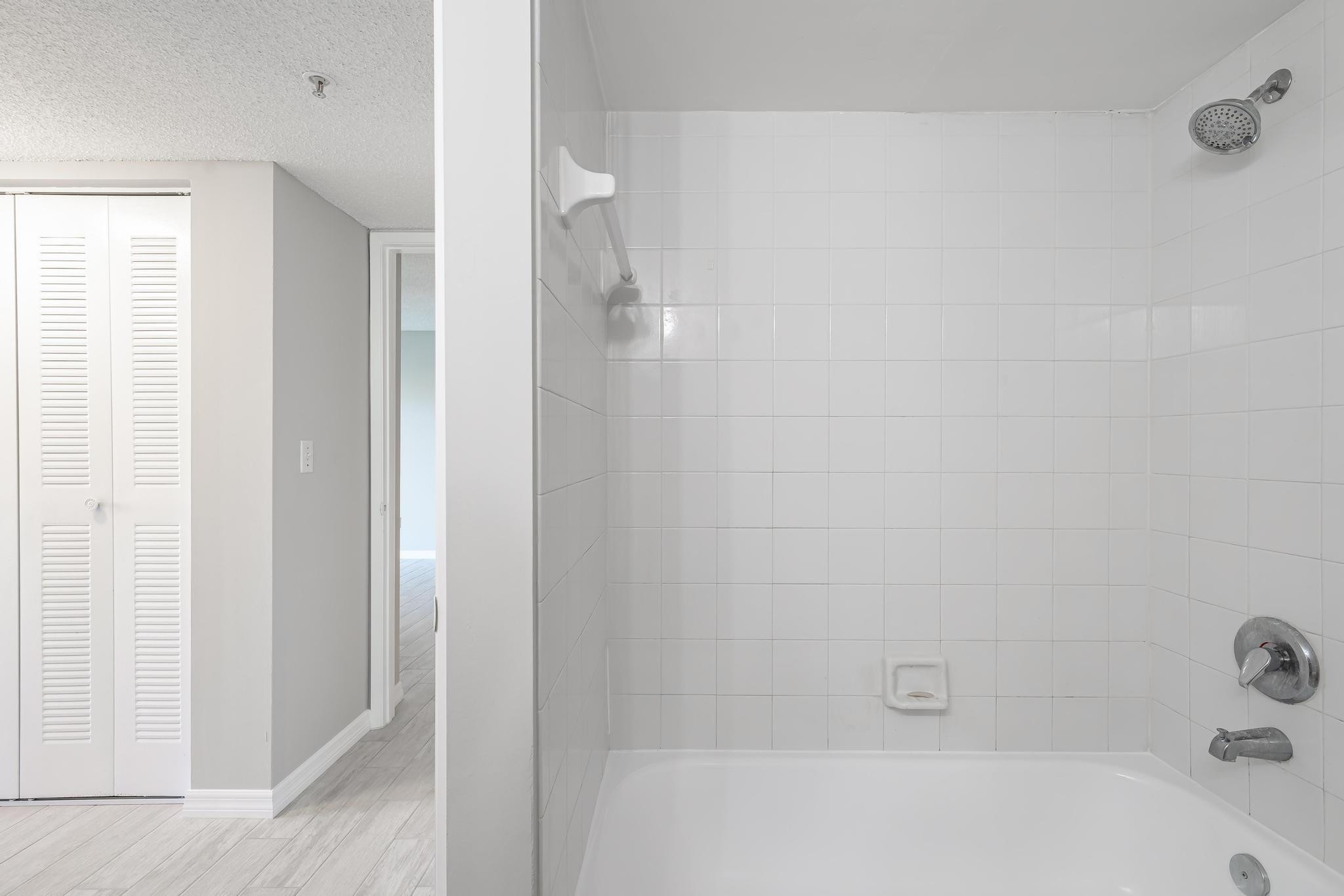 ROYAL GRAND CONDO - Residential