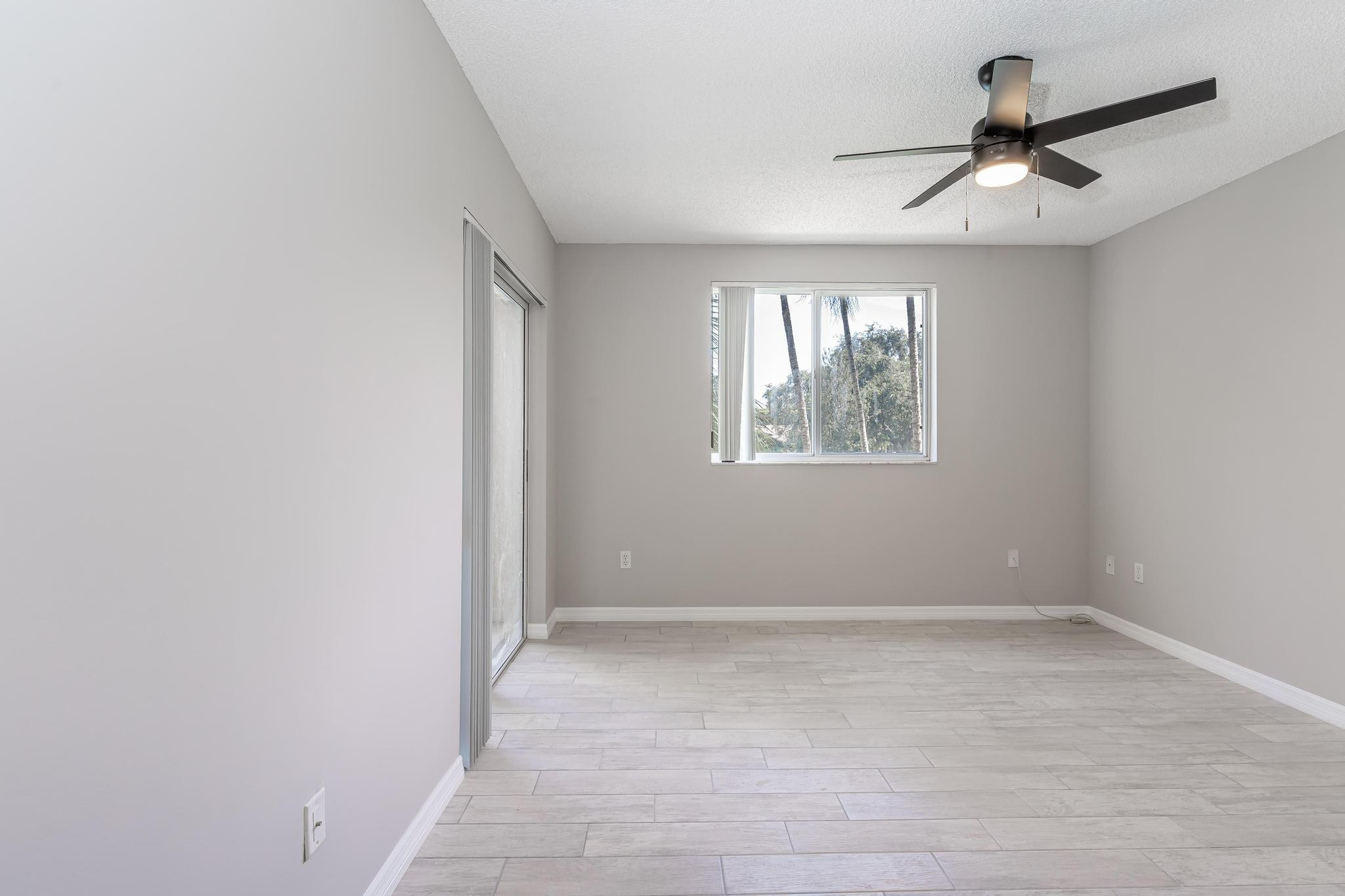 ROYAL GRAND CONDO - Residential