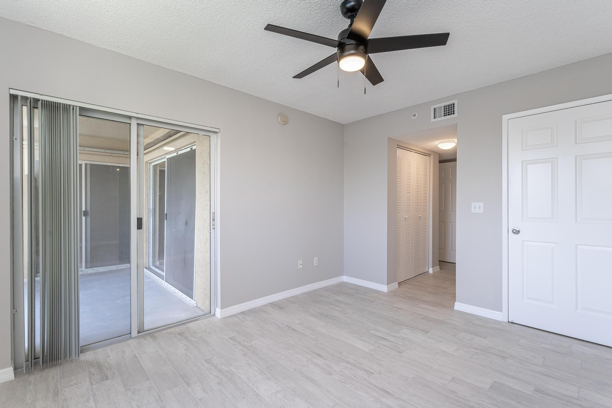 ROYAL GRAND CONDO - Residential