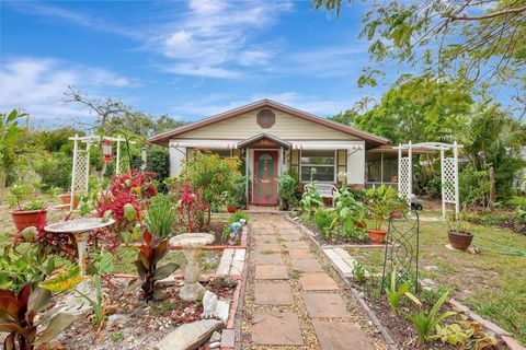 Single Family Residence in Stuart FL 824 Madison Avenue Ave.jpg