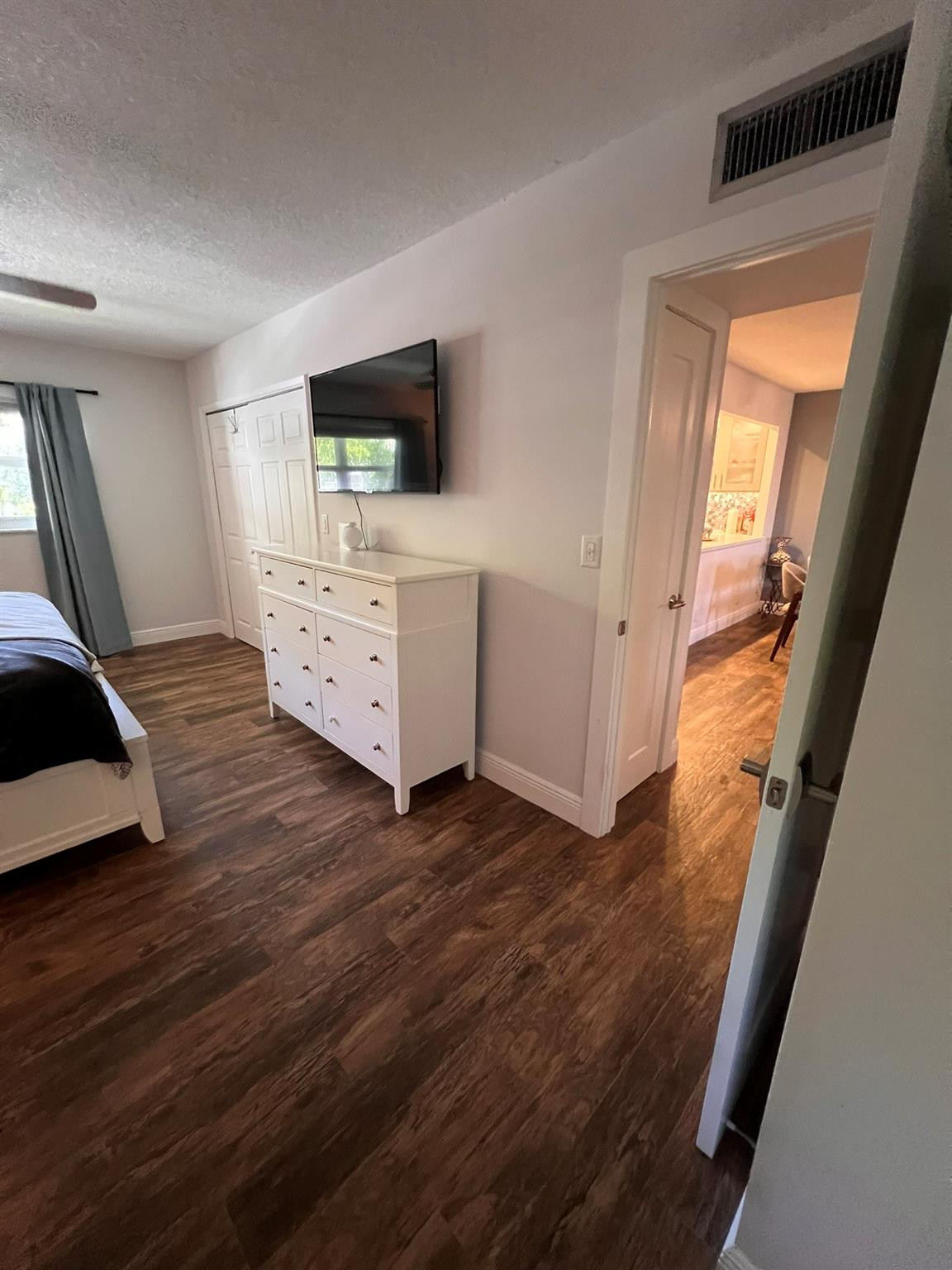 PALM-AIRE AT CORAL KEY GA - Residential Lease