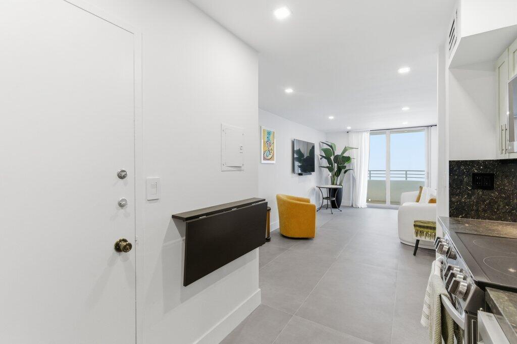 OCEANSIDE PLAZA CONDO - Residential